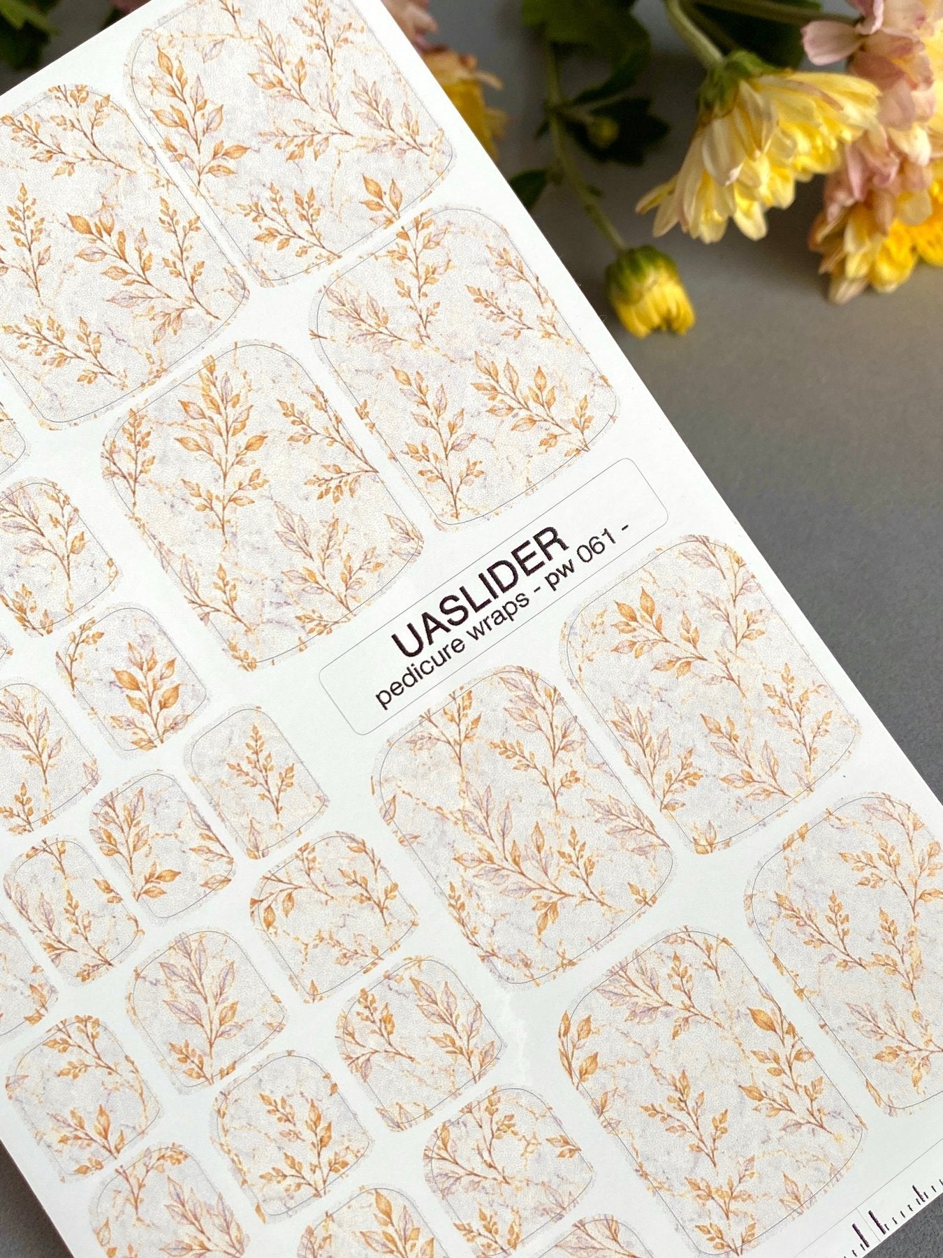 Minimalist Branch Pedicure Nail Wraps — Golden Sprigs on Marble | PW-061 - UASLIDER