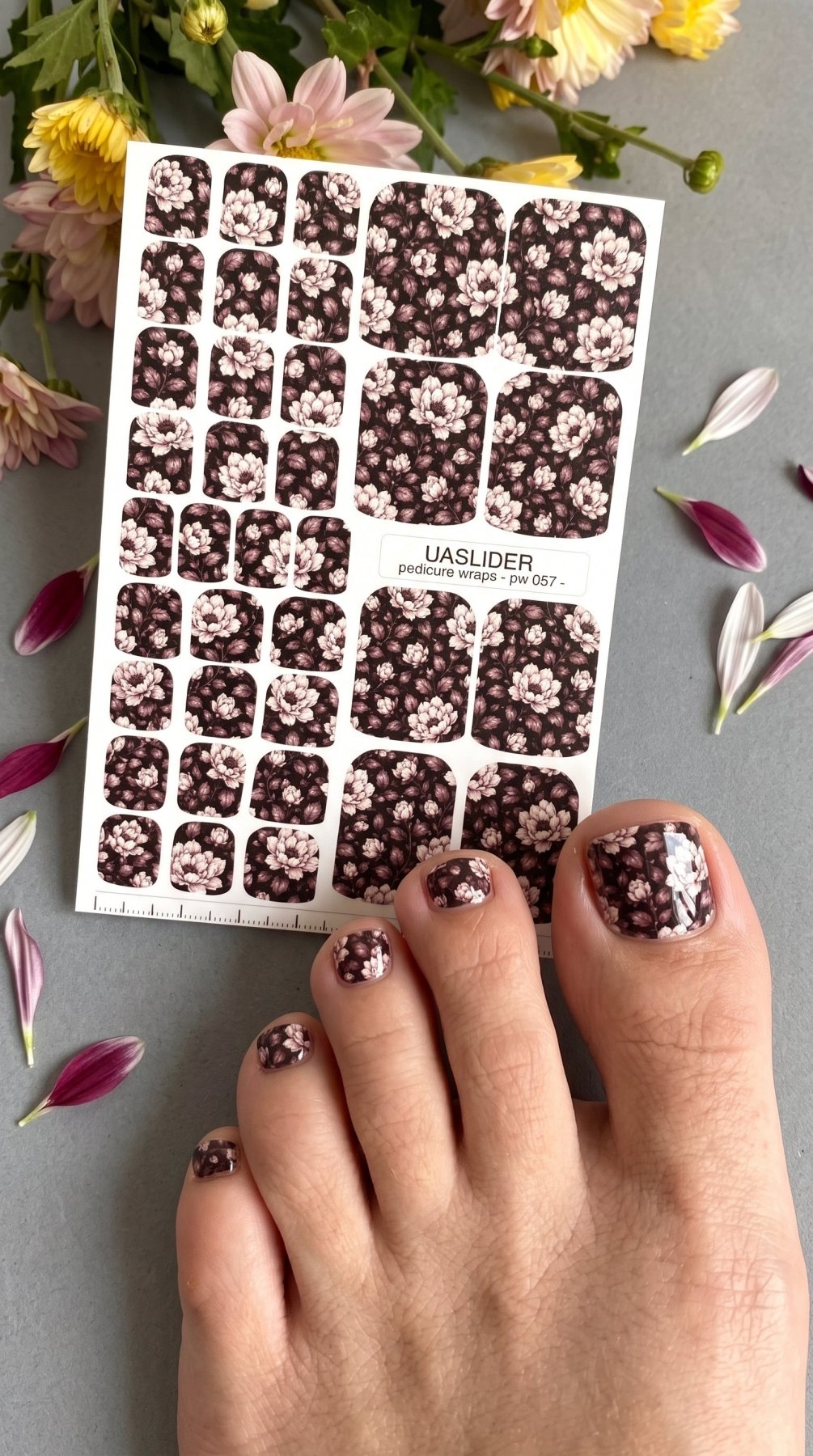 Monochrome Peony Pedicure Nail Wraps — Blush on Deep Brown | PW-057 - UASLIDER
