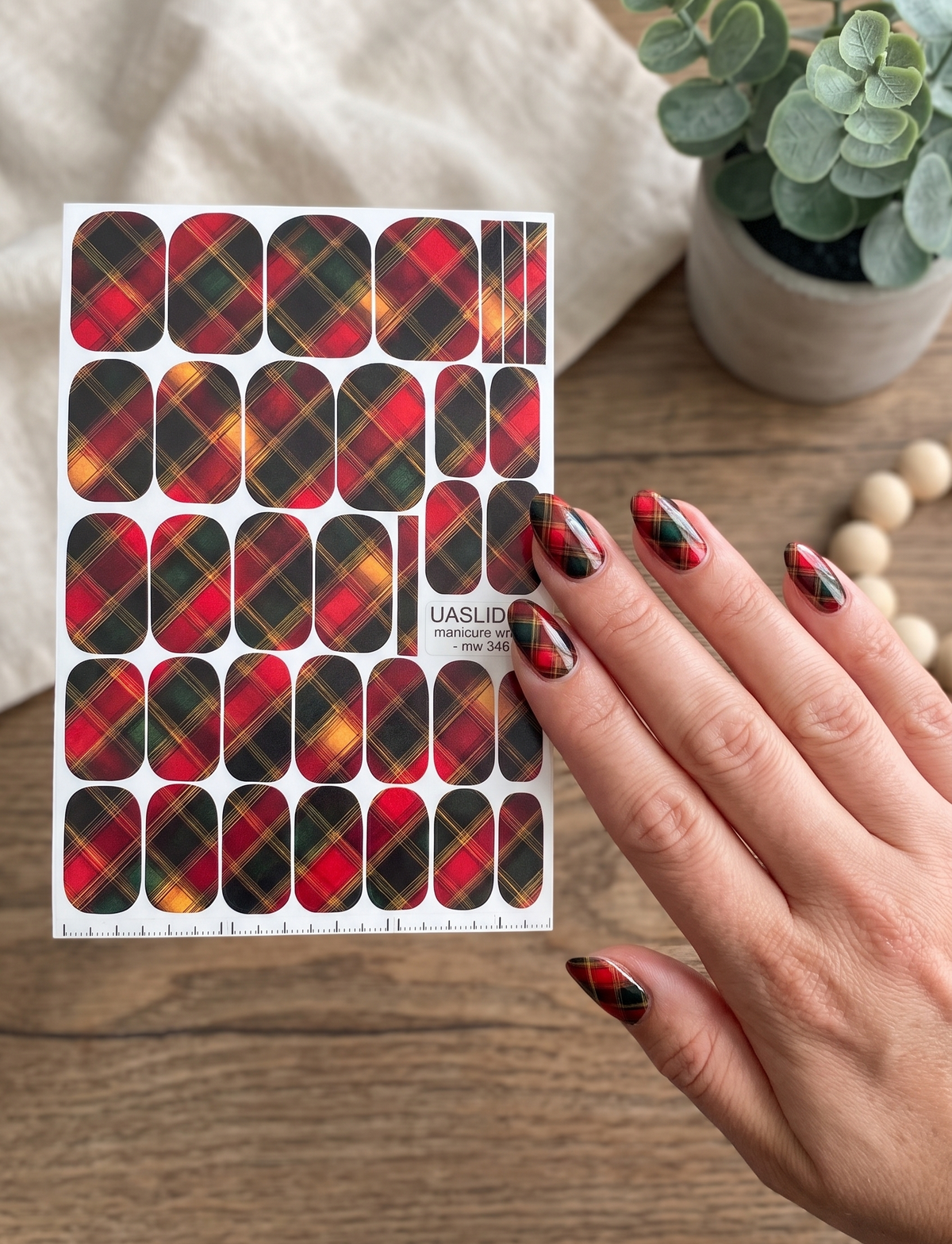 Tartan Plaid Manicure Wraps — Red Green & Black | mw-346