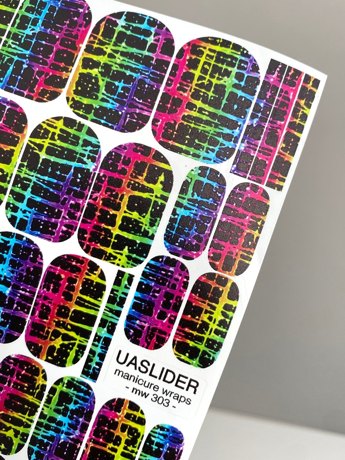 Neon Grid Manicure Wraps — Rainbow Plaid on Black | mw-303 - UASLIDER