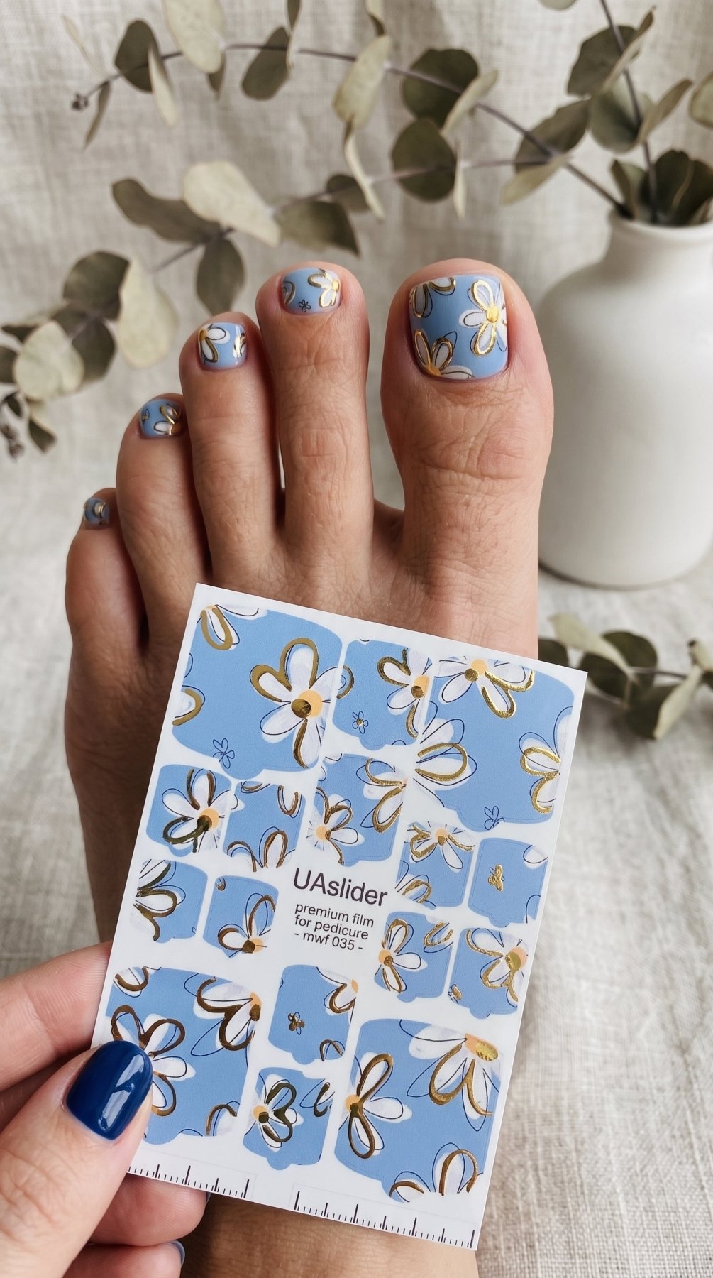 Pedicure nail wrap films mwf-035 | Nail Wrap Films for Pedicure | Blue Base with White and Gold Daisy Design - UASLIDER