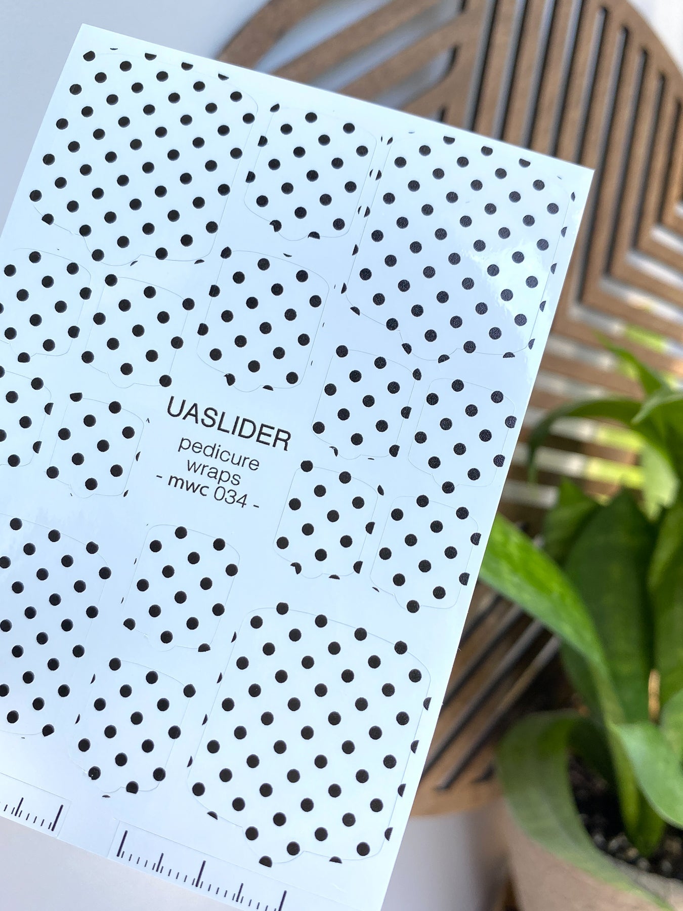 Polka Dot Pedicure Nail Wraps — Black Dots on White | MWC-034 - UASLIDER