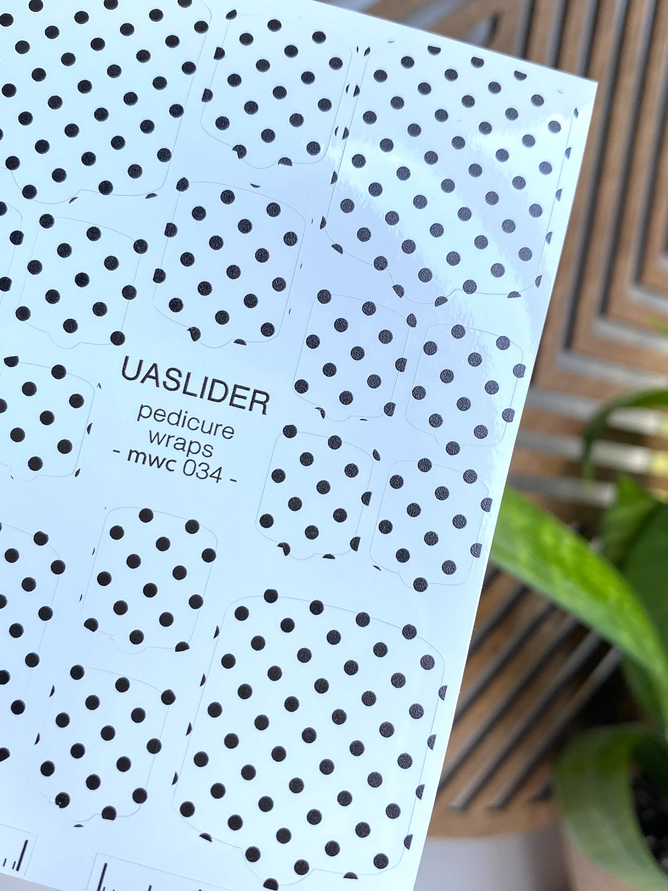 Polka Dot Pedicure Nail Wraps — Black Dots on White | MWC-034 - UASLIDER
