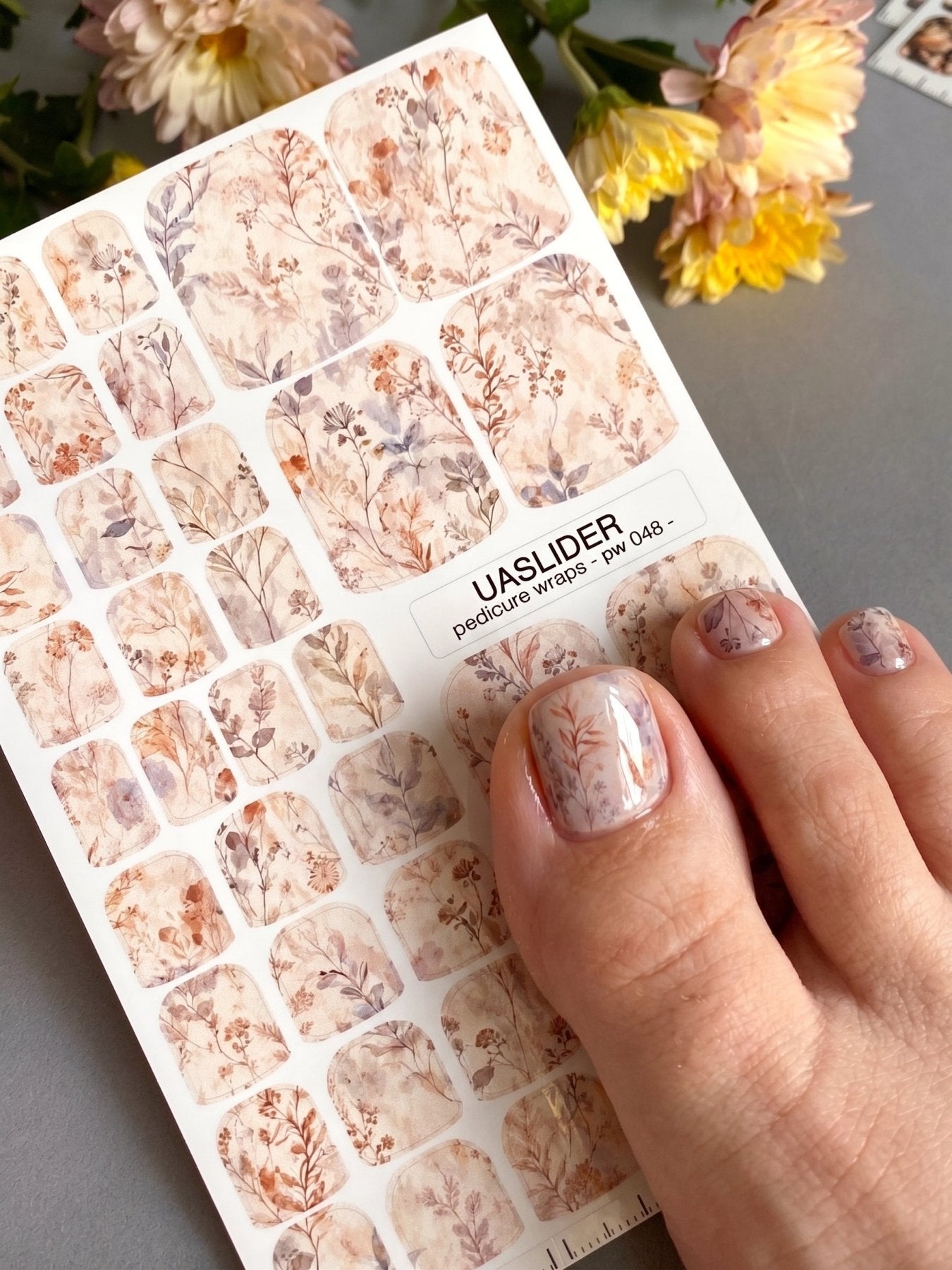 Pressed Wildflower Pedicure Nail Wraps — Beige & Dusty Lavender Botanical | PW-048 - UASLIDER