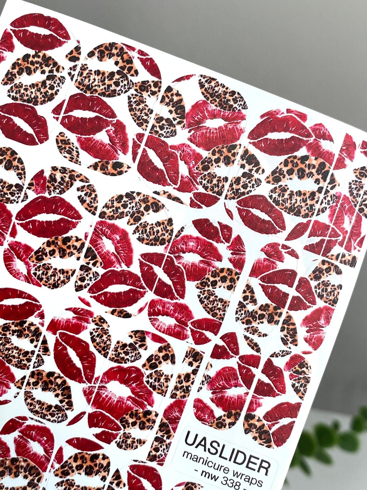 Red Kiss Manicure Nail Wraps — Leopard Lips | mw-338 - UASLIDER