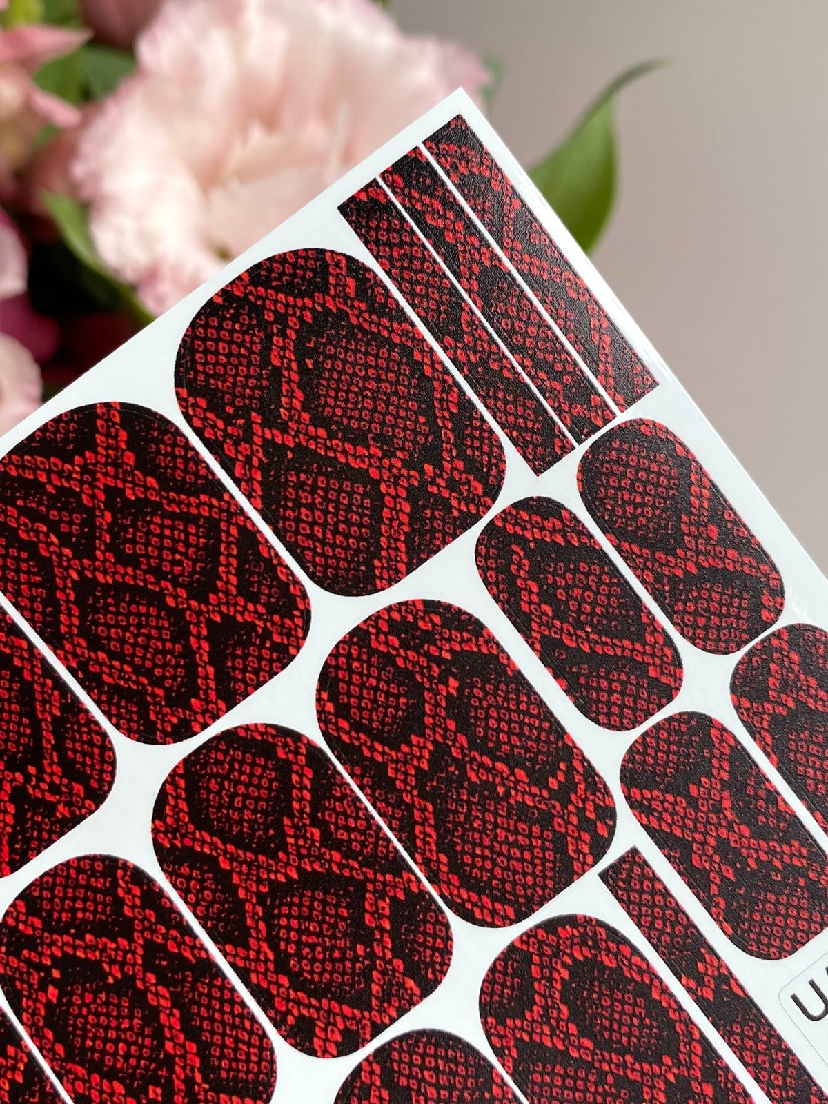 Red Snakeskin Manicure Wraps — Black Reptile Print | mw-011 - UASLIDER