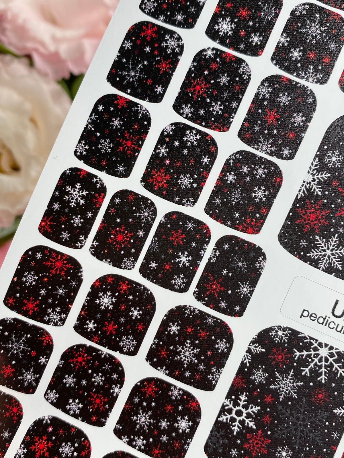 Red & White Snowflake Pedicure Nail Wraps — Black Winter | pw-331 - UASLIDER