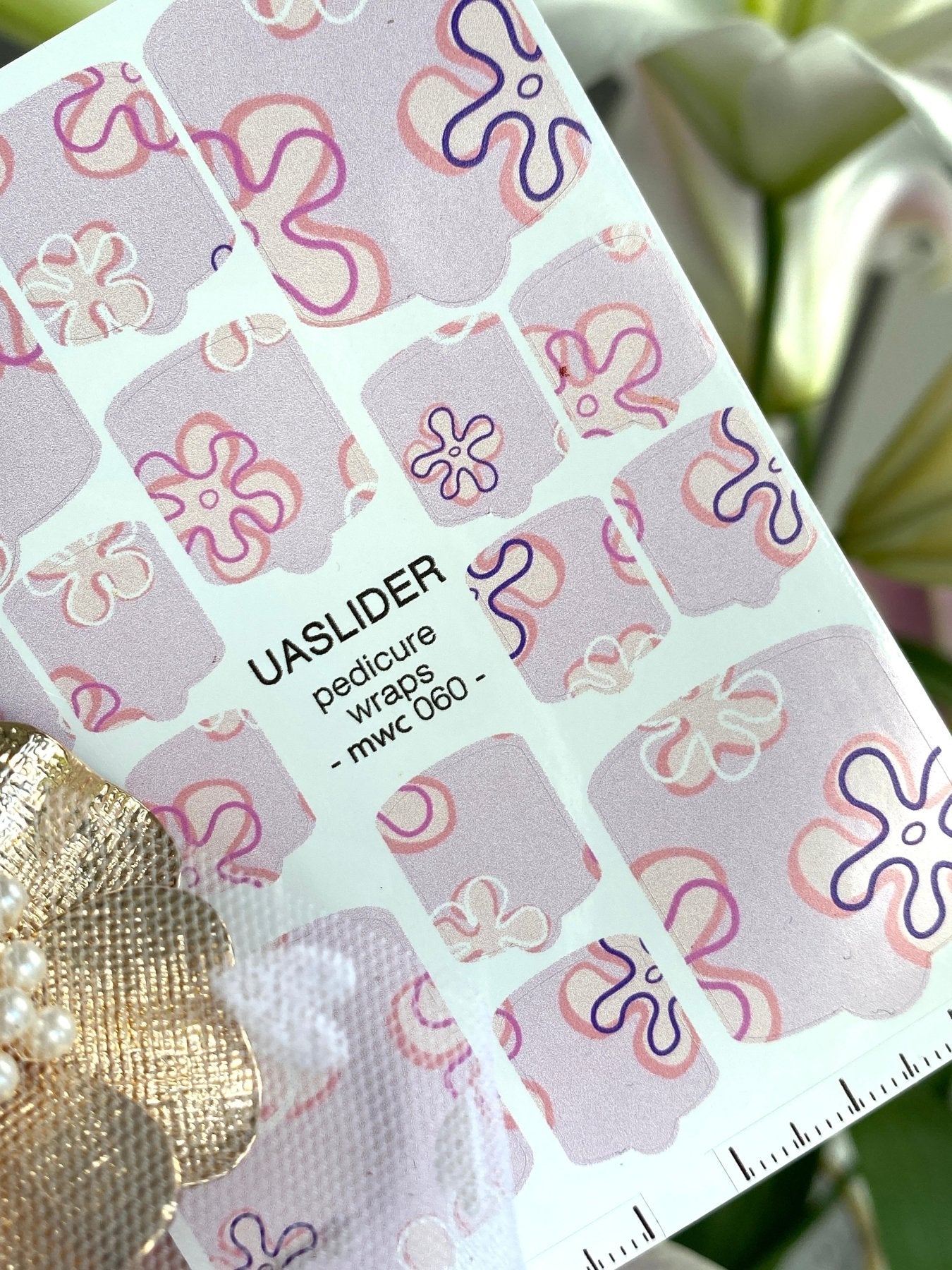 Retro Flower Pedicure Nail Wraps — Lilac & Purple Outline Floral | MWC-060 - UASLIDER