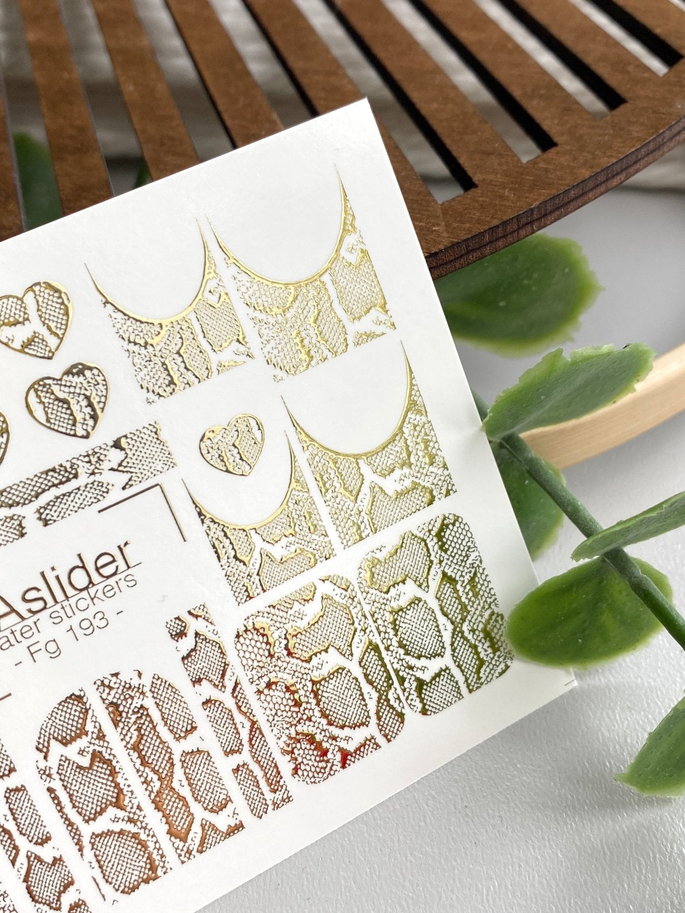 Snakeskin Moon Nail Decals — Gold Foil Hearts & Crescents | Fg - 193 - UASLIDER
