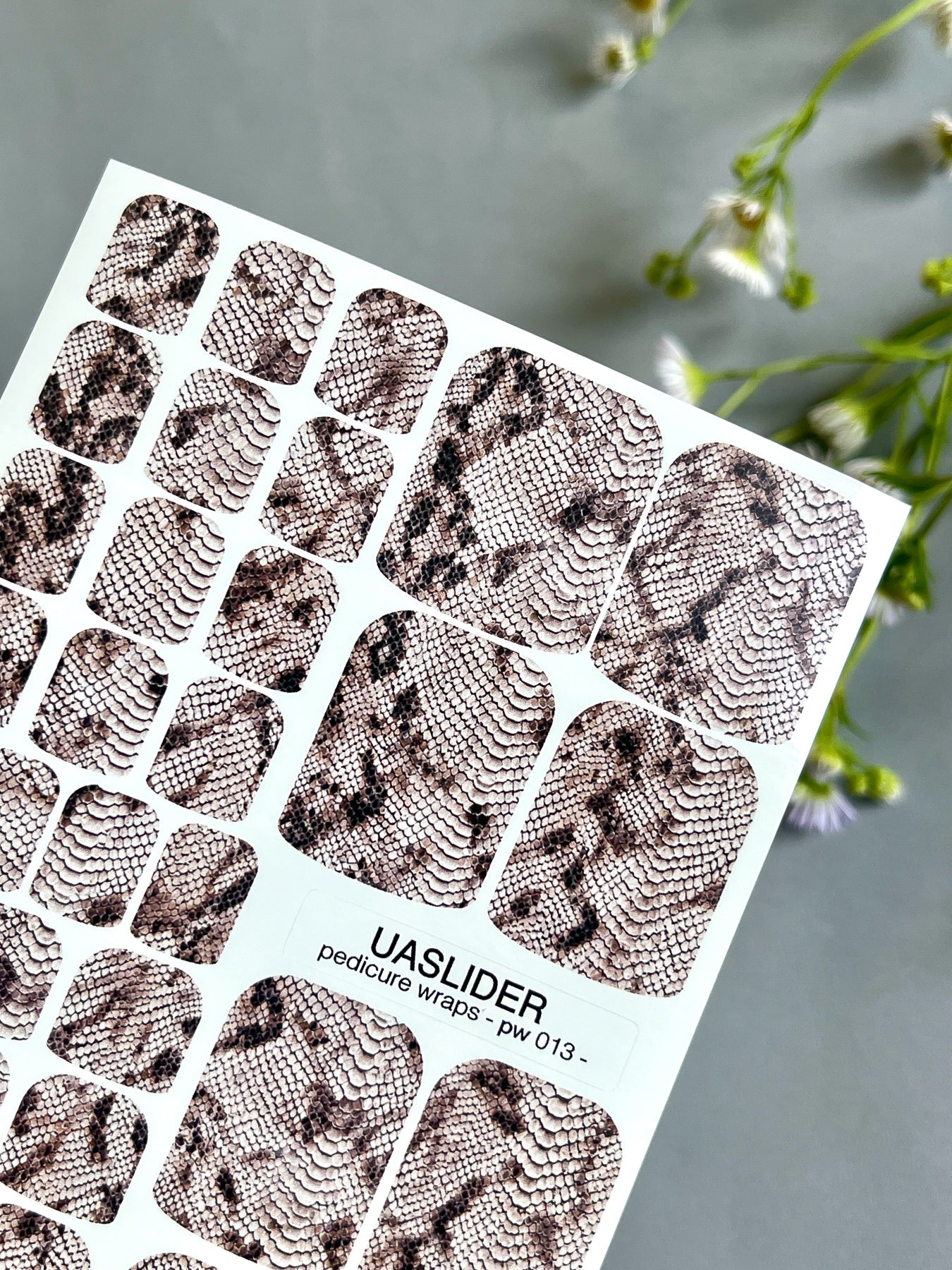 Snakeskin Pedicure Nail Wraps — Neutral Beige Python Texture | PW-013 - UASLIDER