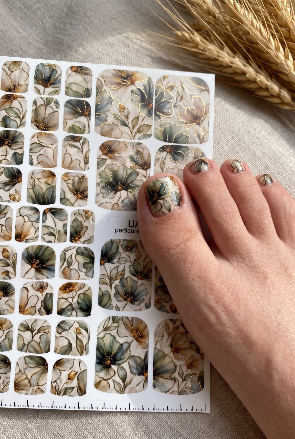Watercolor Floral Pedicure Nail Wraps — Gold Foil | pwg-073 - UASLIDER