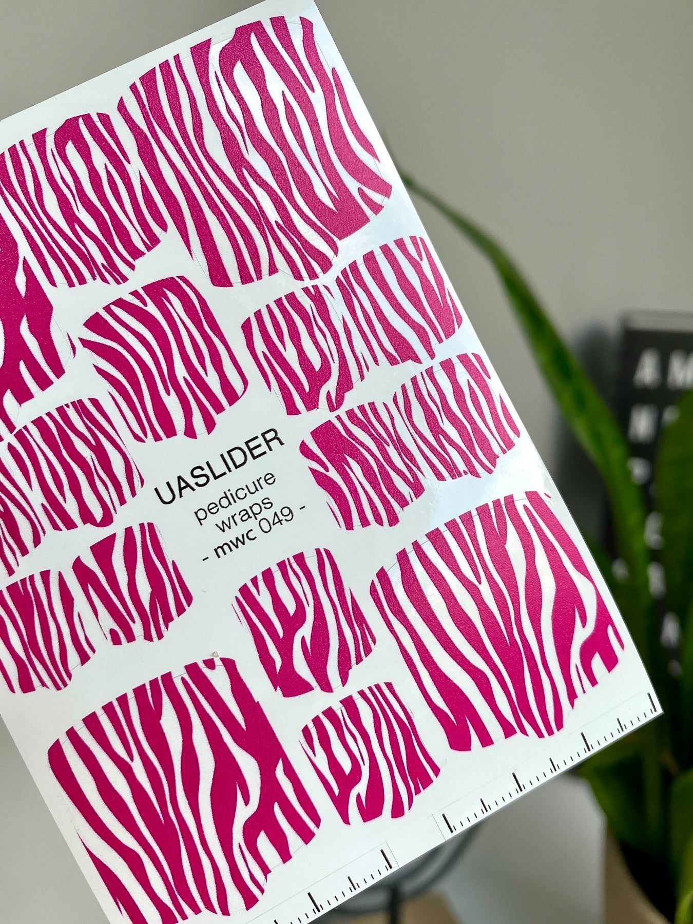 Zebra Pedicure Nail Wraps — Hot Pink & White Stripes | MWC-049 - UASLIDER